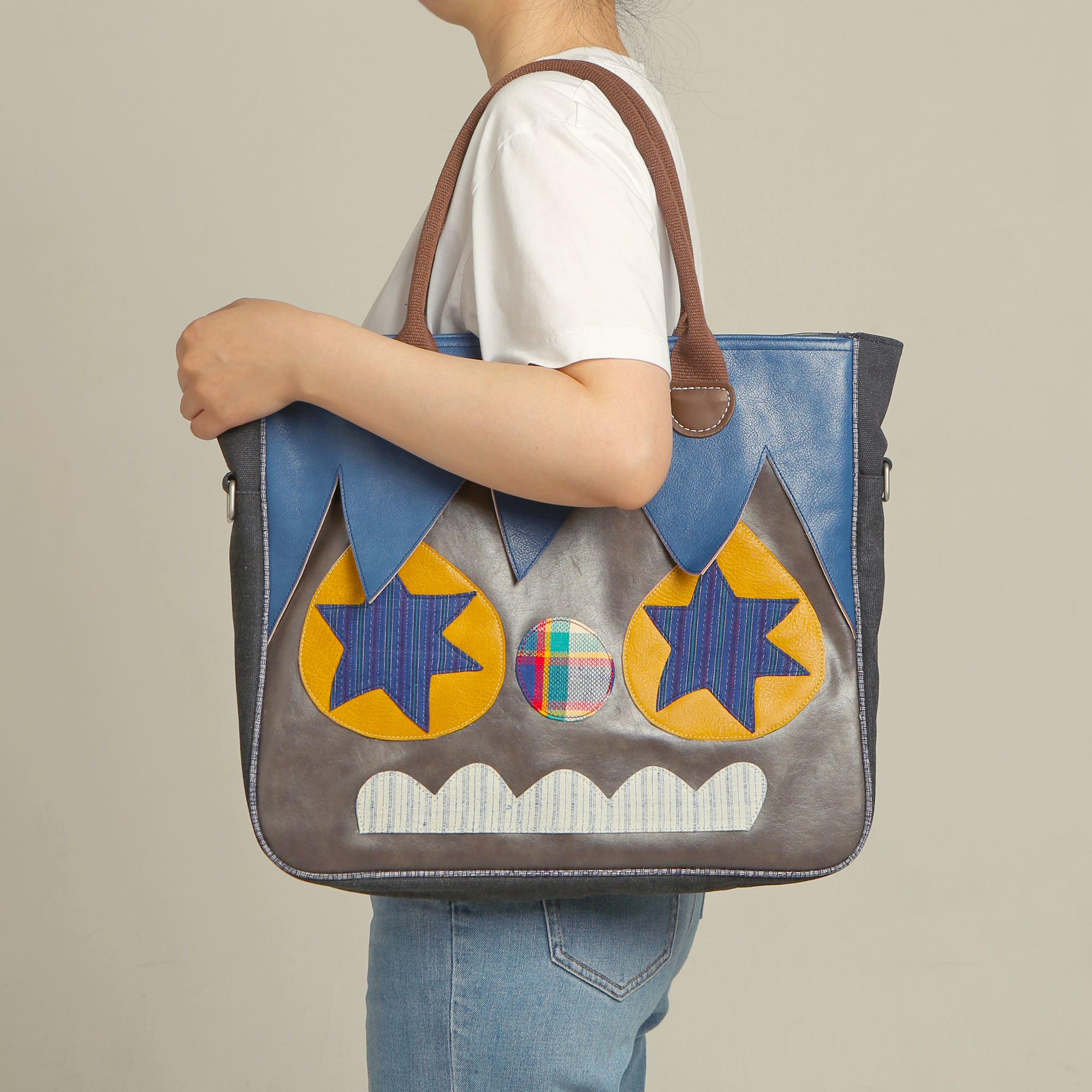 Square Funky Face - Spike