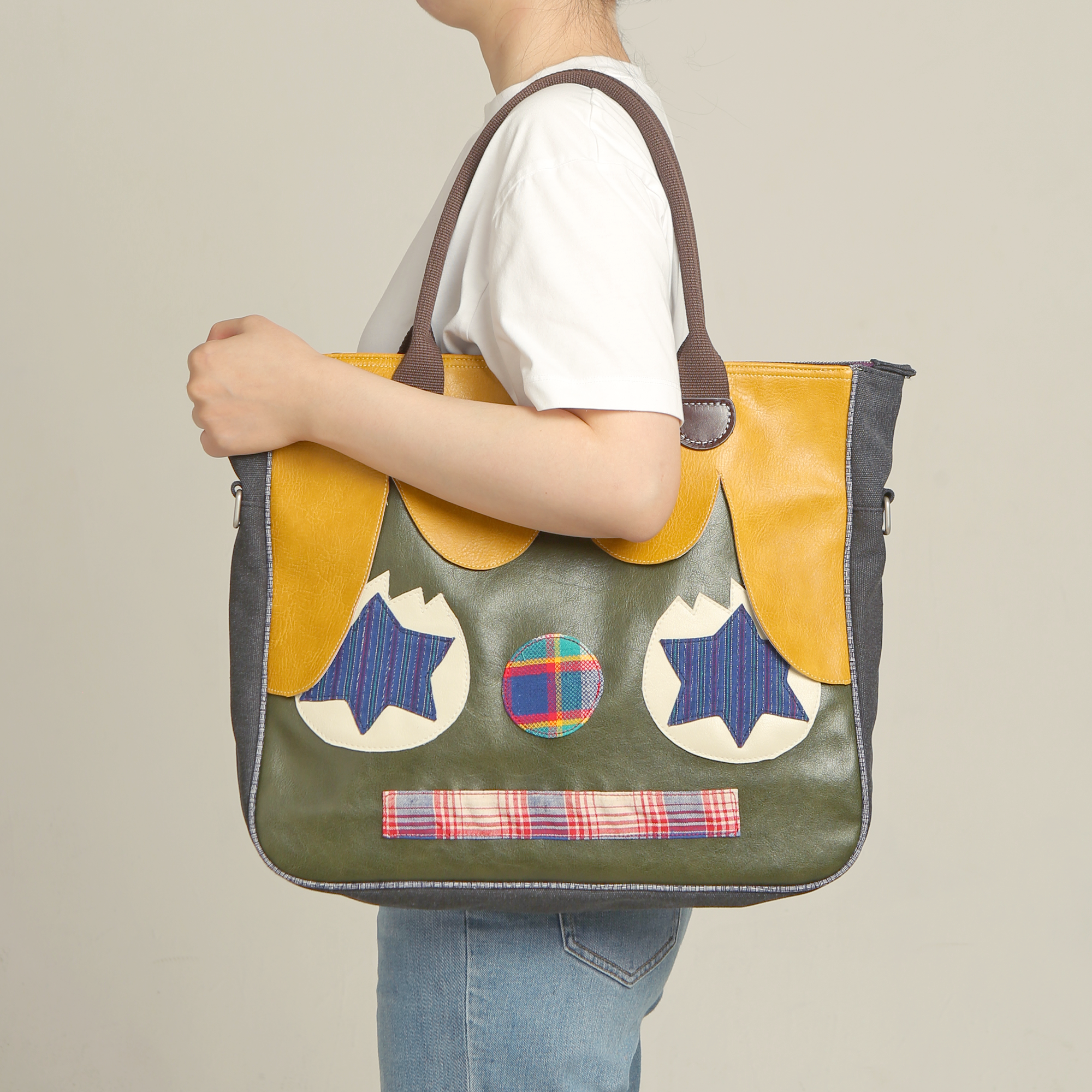 Square Funky Face - Rollie