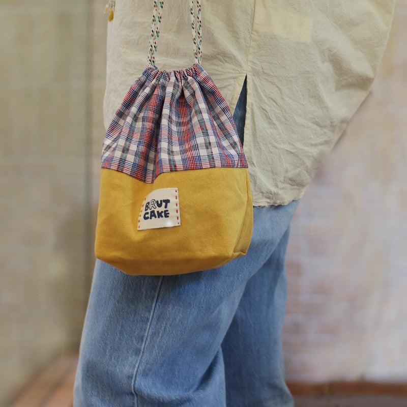 Tu Bu Drawstring Pouch