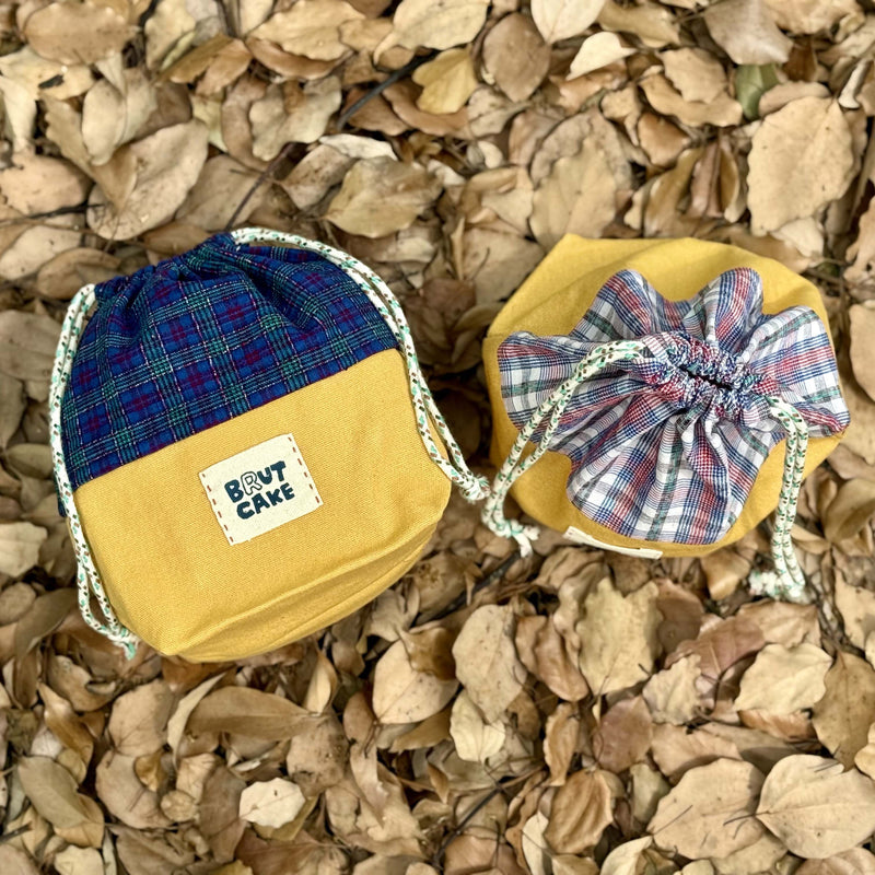 Tu Bu Drawstring Pouch