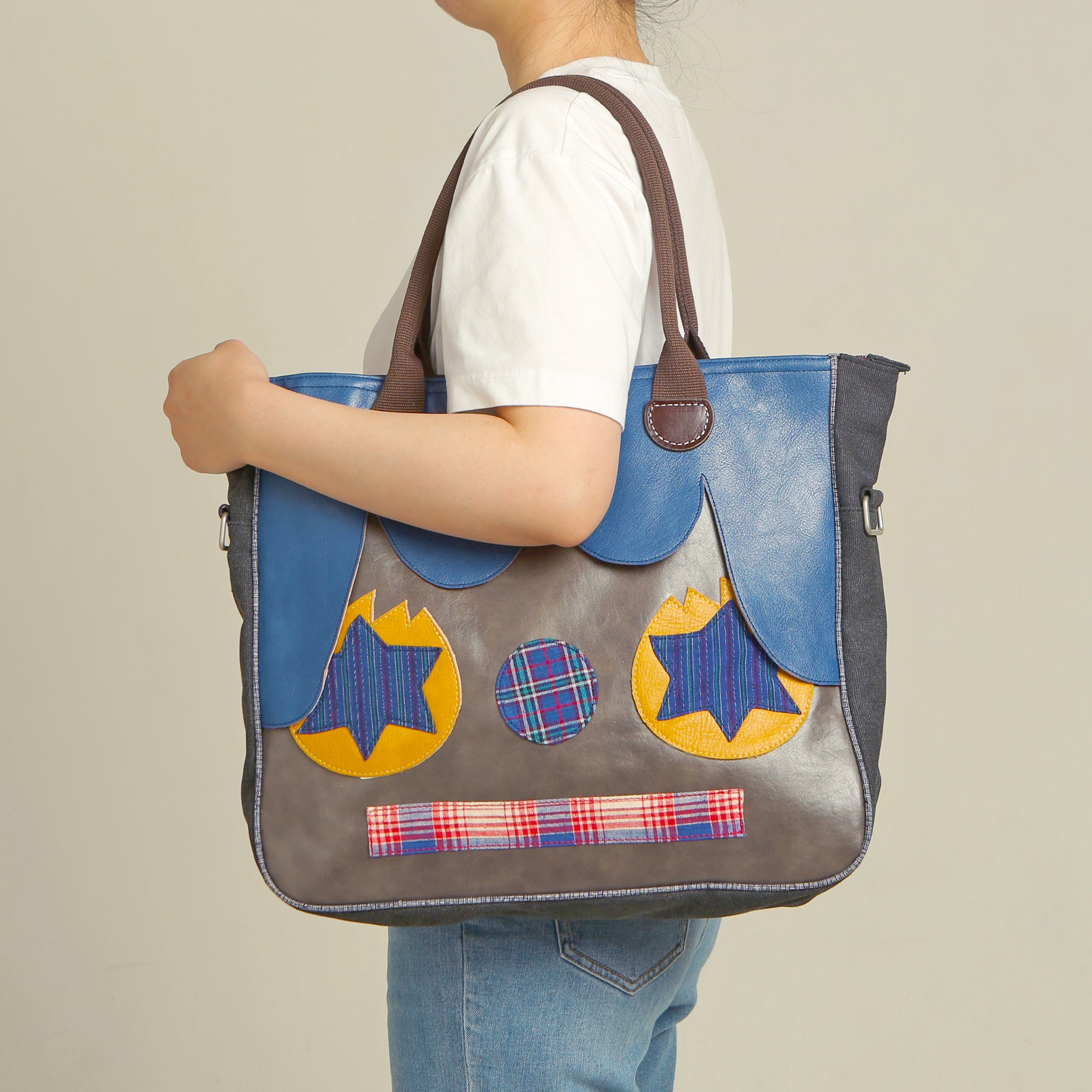 Square Funky Face - Rollie