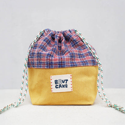 Tu Bu Drawstring Pouch