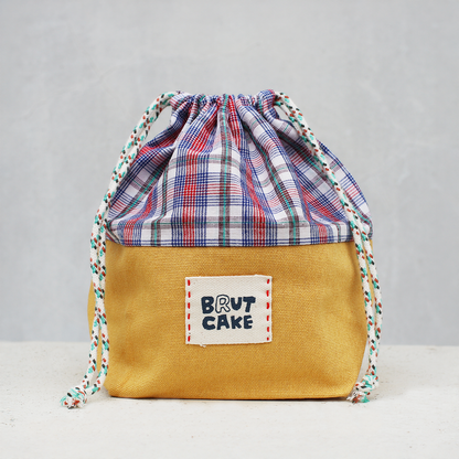 Tu Bu Drawstring Pouch