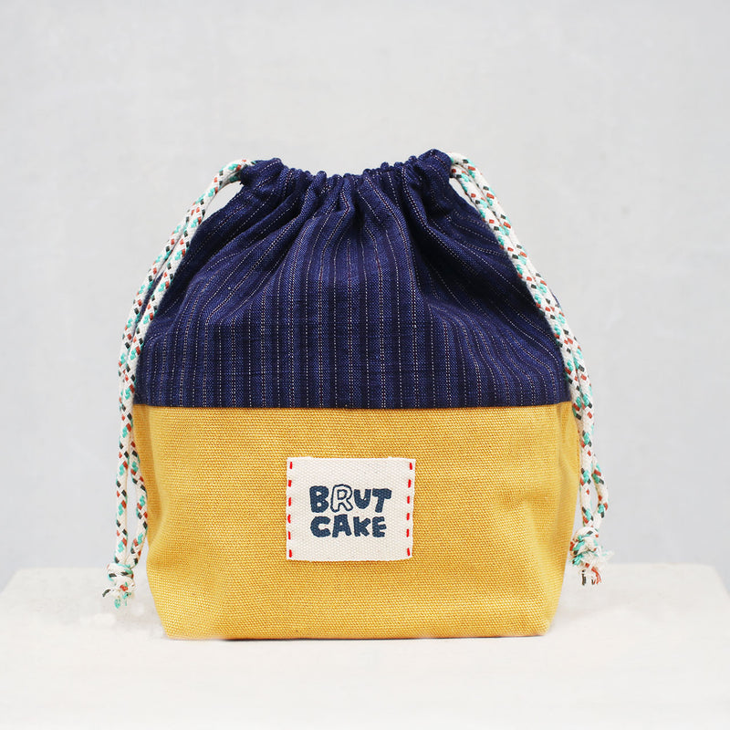 Tu Bu Drawstring Pouch