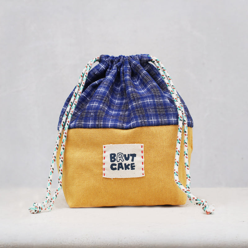 Tu Bu Drawstring Pouch